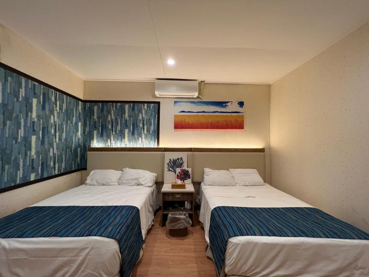 Saipan Well House Hotel Exterior photo